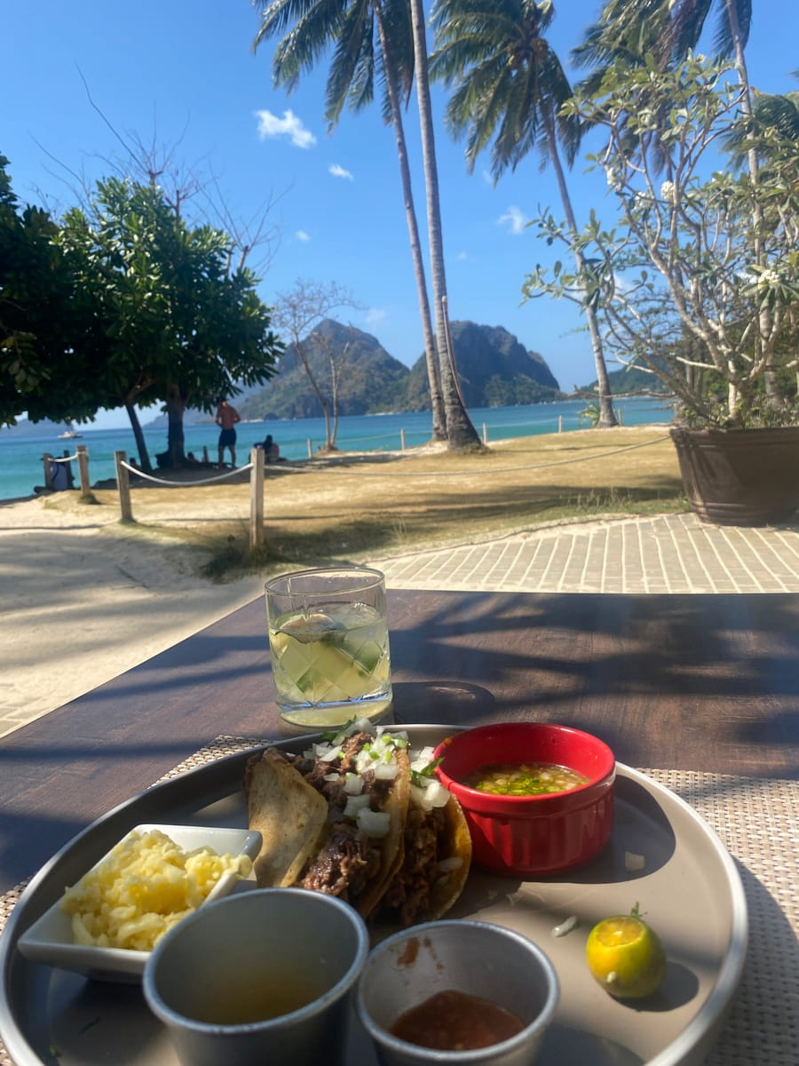 Playa de Marimegmeg, Palawan