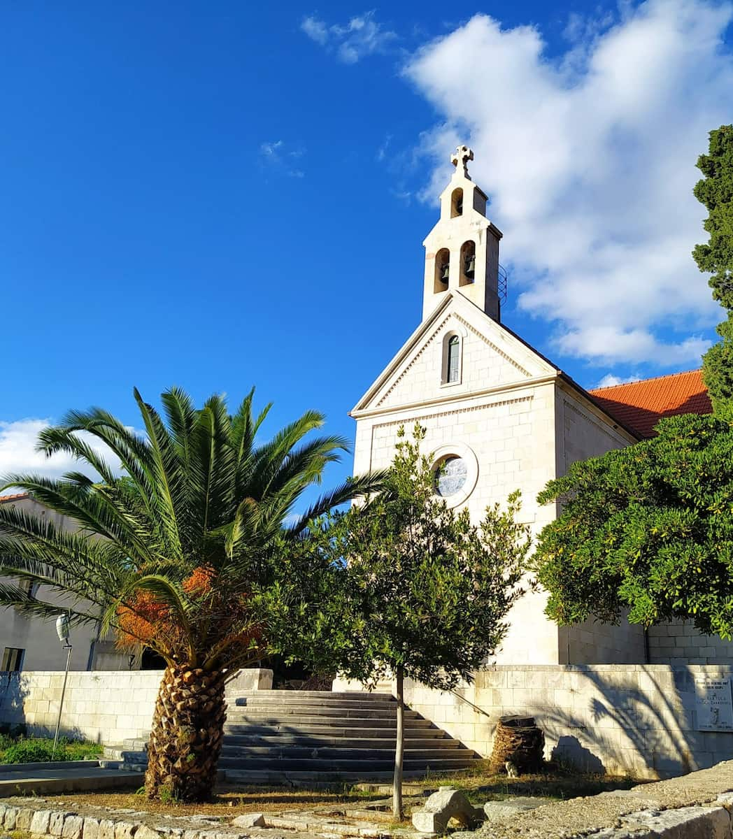 Sucuraj, iglesia de San Antonio