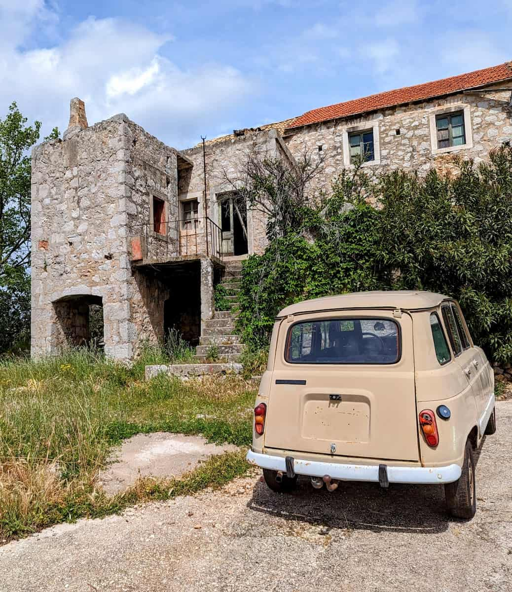 Stari Grad, Bodega de la familia Lacman