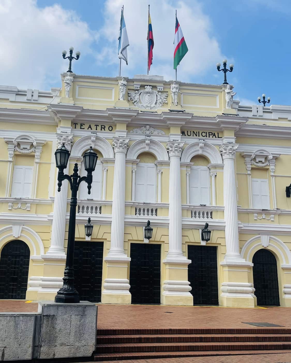 Granada, Cali Granada, Cali
